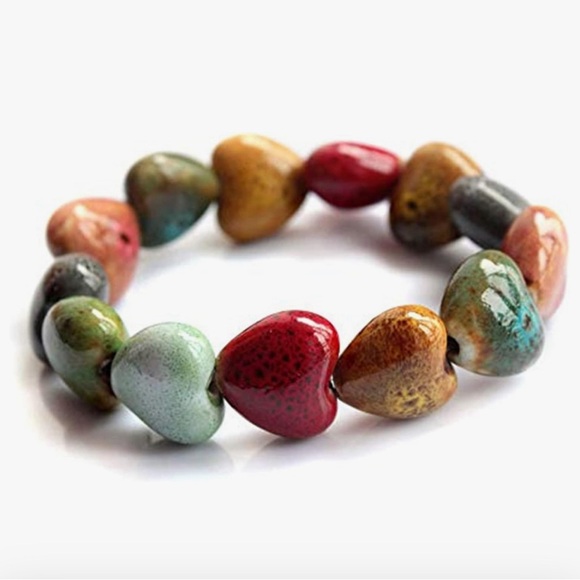 Fashion Jewelry Jewelry - Ceramic loose bead heart bracelet really pretty in person 🌿🆕🌿